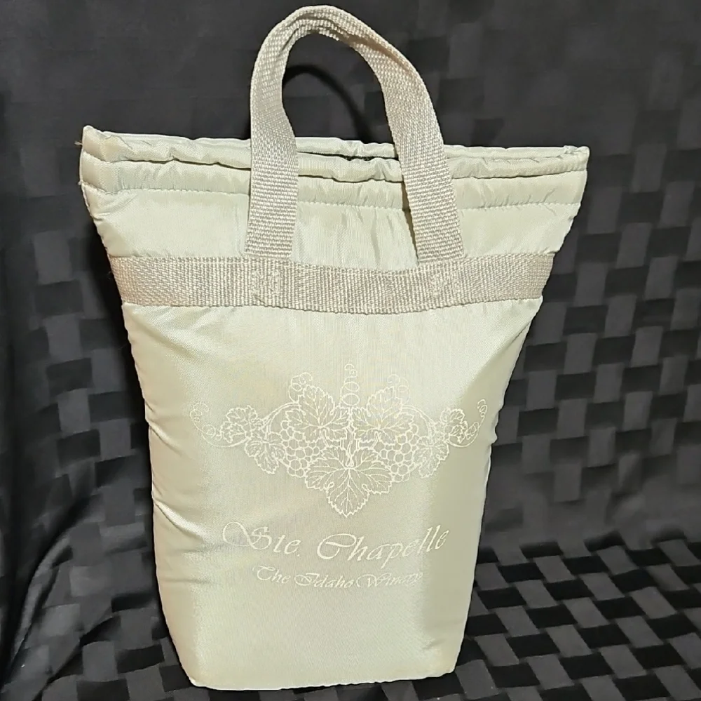 Ultimate Ste. Chapelle Winery Insulated Wine Tote, Thermos & Towel Gift Set
